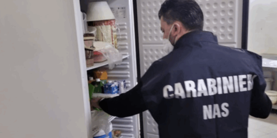 Family intoxicated after a dinner in S. Teresa: checks of the ASP and Nas of the weapon