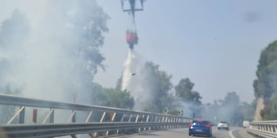 Fear for a fire in Tarantonio: the A20 Messina-Palermo motorway threatened
