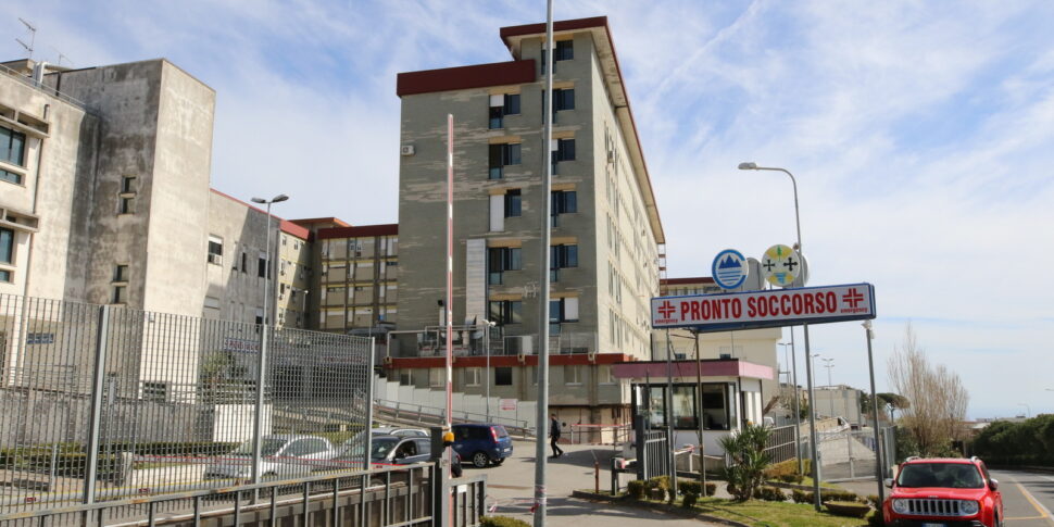 Fear to Strongoli, gate collapses on a lady