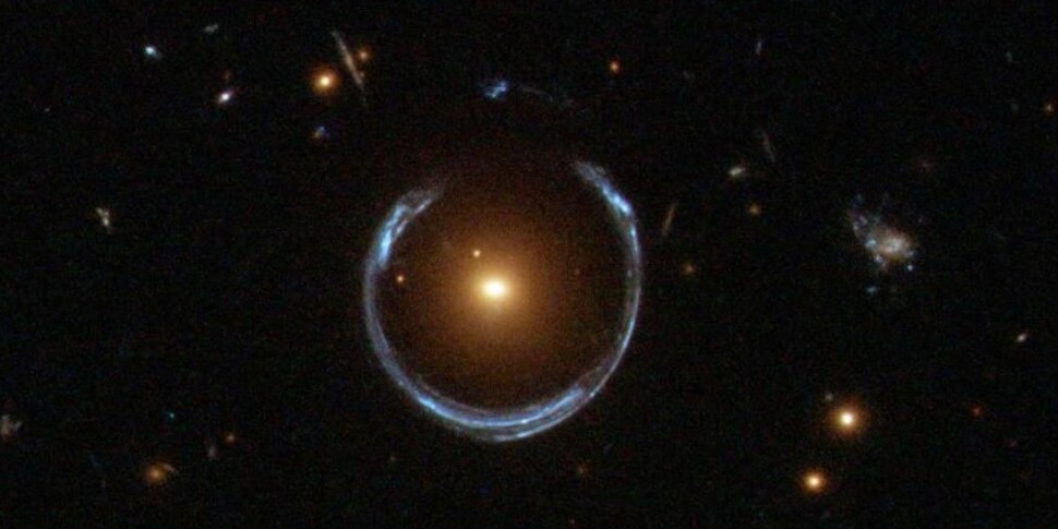 Found a supermassive black hole contains 36 billion of alone: it is among the 10 largest ever detected