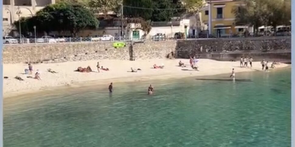 How lace tourism changes. Appearances at -12% and restricted budget