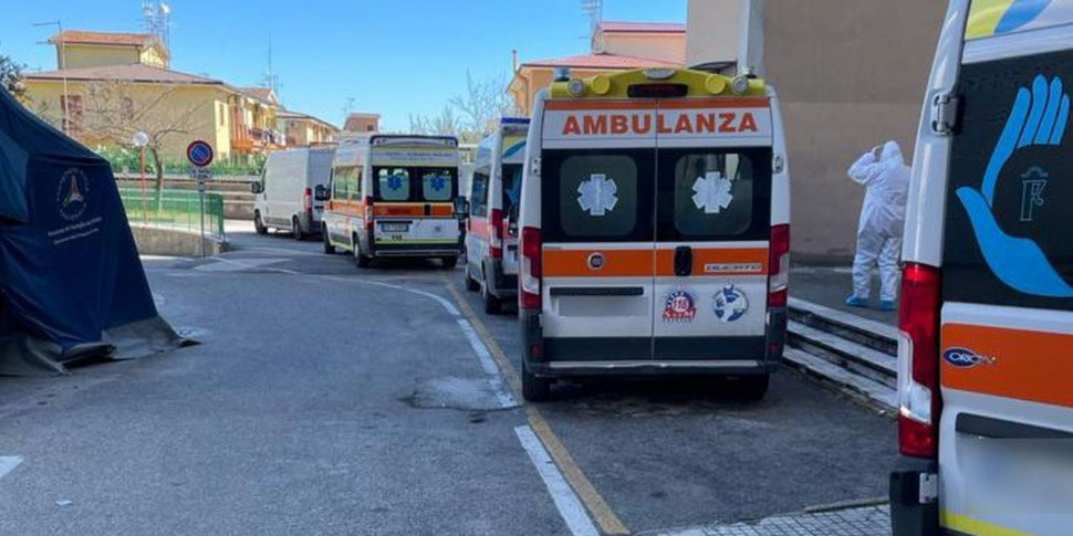 In Corigliano Rossano protest the nurses of ambulances