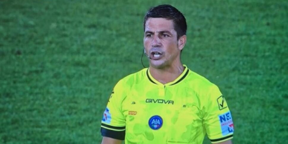 Manganiello cancels Lazio's goal and announces the decision to the whole stadium: the novelty of the VAR inaugurated