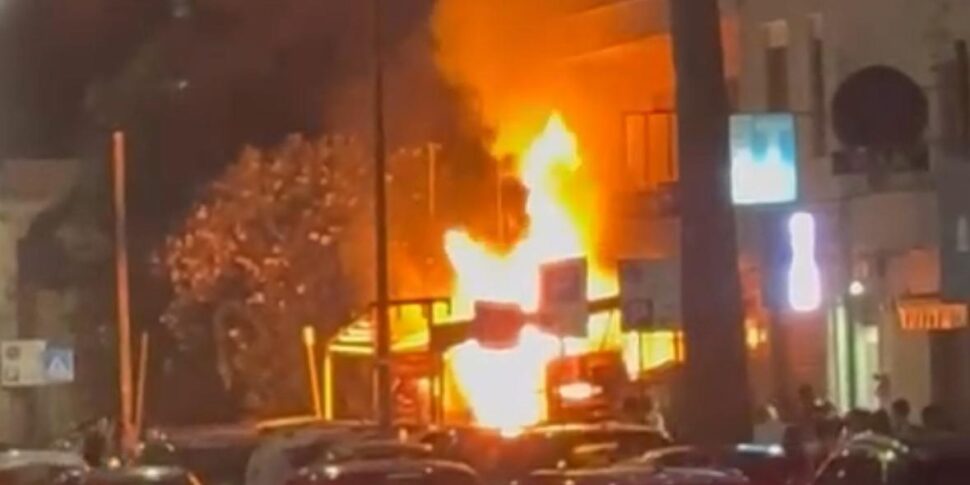 Messina, fire on the coast: a deposit with video contemplation on fire