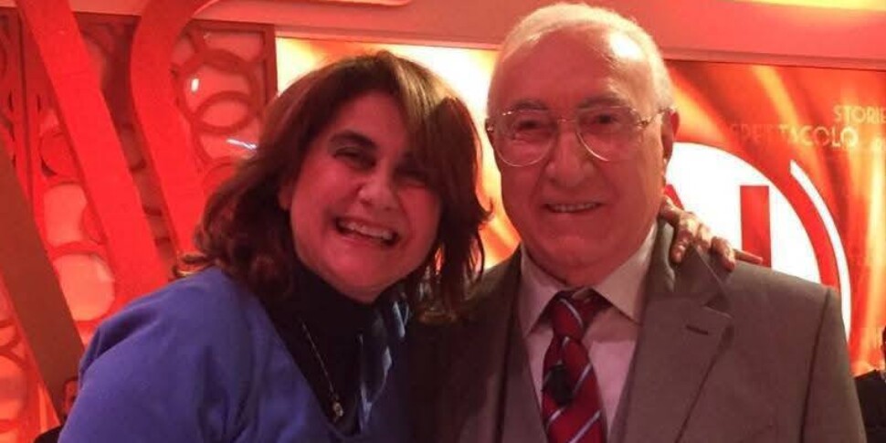 Messina is the first fan to pay homage to the burning chamber of Pippo Baudo. Mary Gitto: "I will always remember her caress"