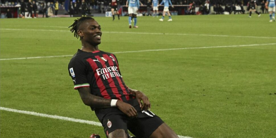 Milan well in the Italian Cup: Leao marks but worries about an injury. Avanti also Parma and Pisa