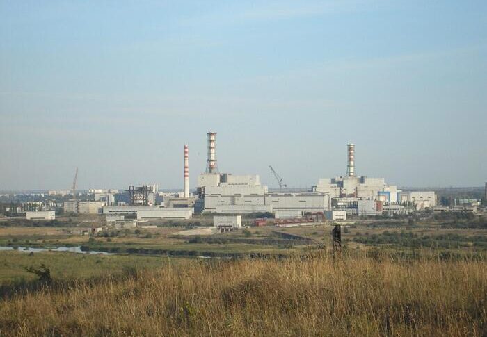 Moscow breaks down a Ukrainian drone in the night, Russian nuclear site on fire