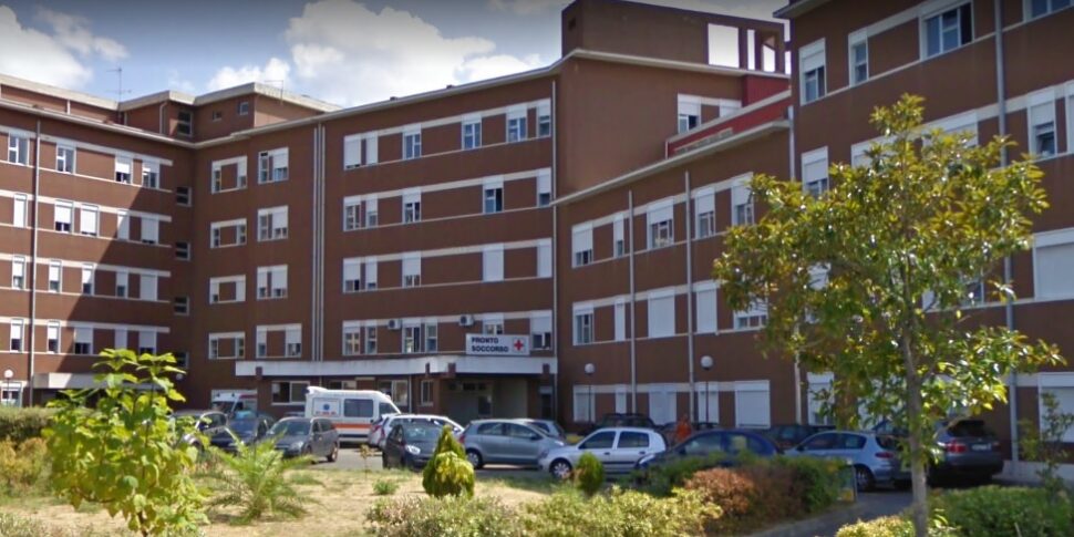 Patti Hospital, Surgery by means of service ... between suspended hospitalizations and "time" urgencies