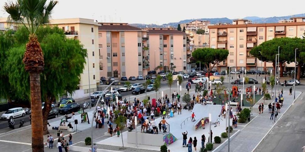 Reggio Calabria, the new Piazza Milano: renewed space between greenery, sports and sociability