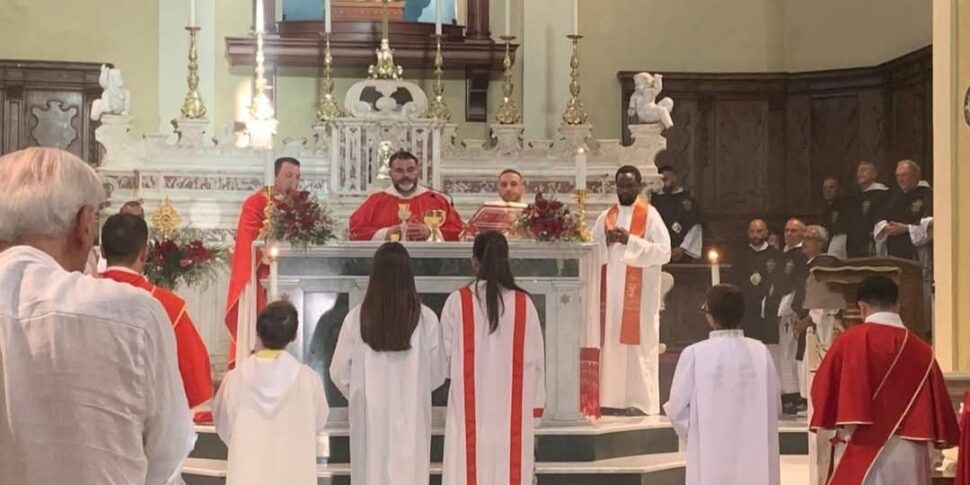 The twinning between the parishes S. Maria Assunta of S. Giorgio Morgeto and S. Giorgio Martire (Extra) of Reggio Calabria signed between the parishes