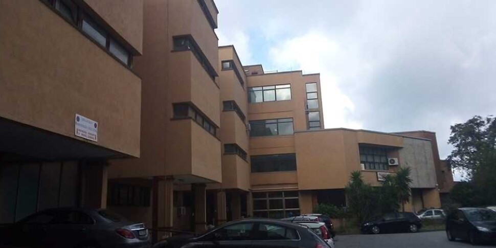 Tragedy at the hospital in Cetraro, a newborn dies. The parents filed a complaint