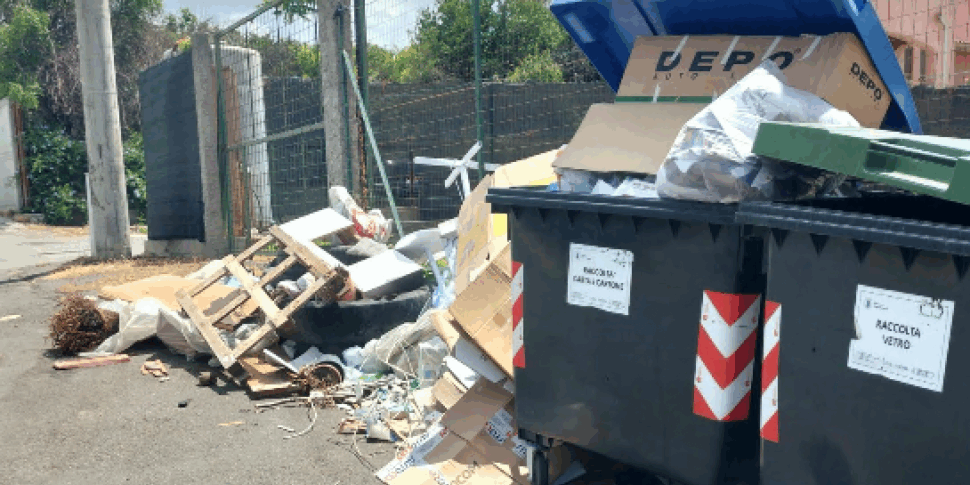 Waste, in Reggio Calabria the experimentation does not go: the engineered bins withdrawn