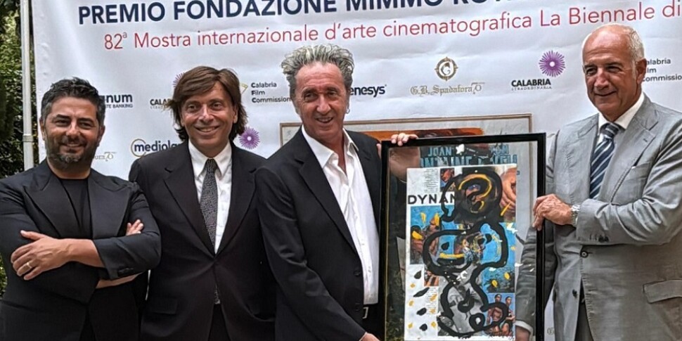 Catanzaro, Mimmo Rotella Foundation Award to Paolo Sorrentino: the ceremony in the context of the 82nd international exhibition of film art organized by the Venice Biennale