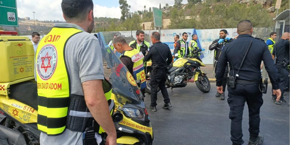 Attack on Jerusalem, five dead. The terrorists went up to a bus and opened fire