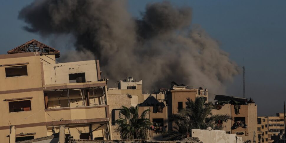 Israel presses on Gaza City, 280 thousand fleeing south