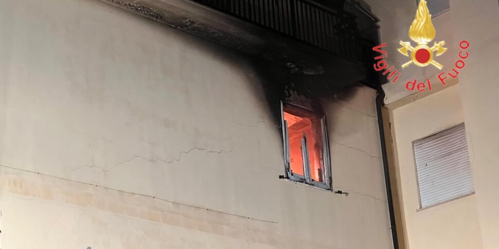 Fear to Cariati for the fire of a house: the damaged rooms are unusable