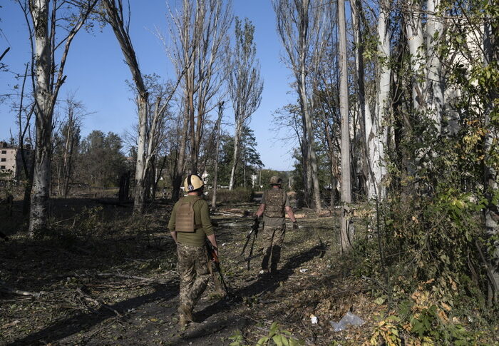 War in Ukraine, Dombrovskis: "The EU is already in a hybrid war with Moscow"