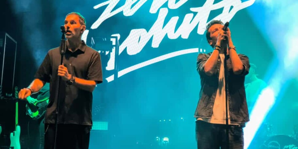 Absolute zero, enthusiasm and music in Piazza Duomo: Messina sings with the Roman duo