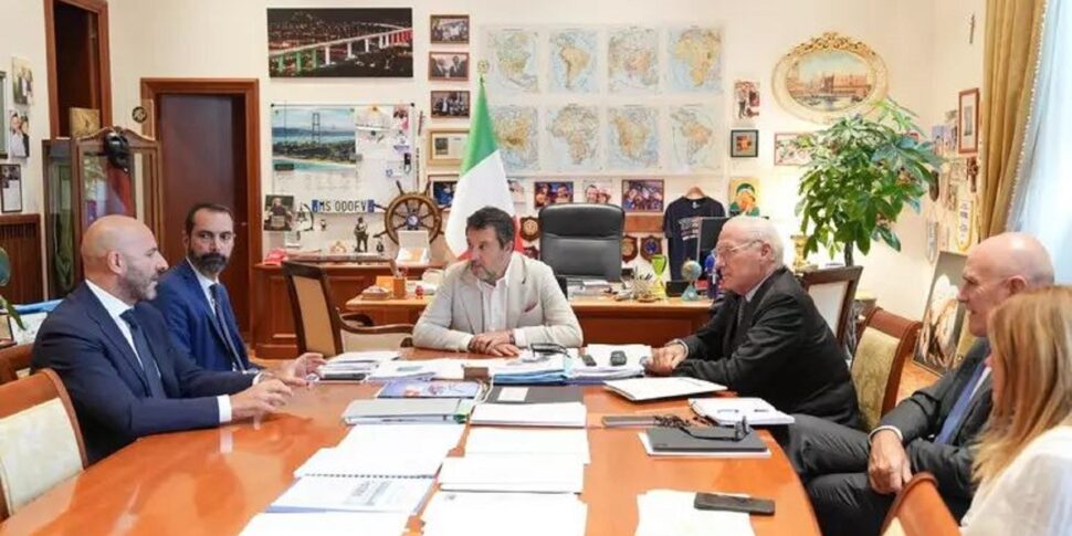 Bridge on the Strait, the mayor Basile meets Salvini at Mit: priority to the redevelopment of the water and road network