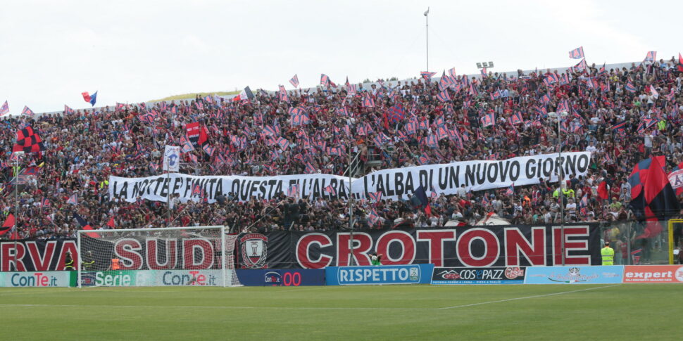 Crotone Calcio, also gadgets and trips in the hands of the clan