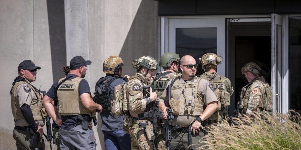 Cut on Kirk's killer, anti -fascist slogans on the weapon