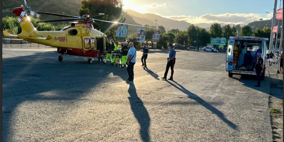 He falls from the balcony to Santa Teresa di Riva: 44 years old transported by helicopter to the Polyclinic