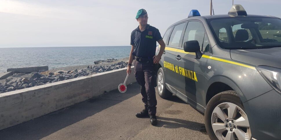 In 300 in a disco without accessibility to Falerna: seals to the restaurant and denounces to the manager