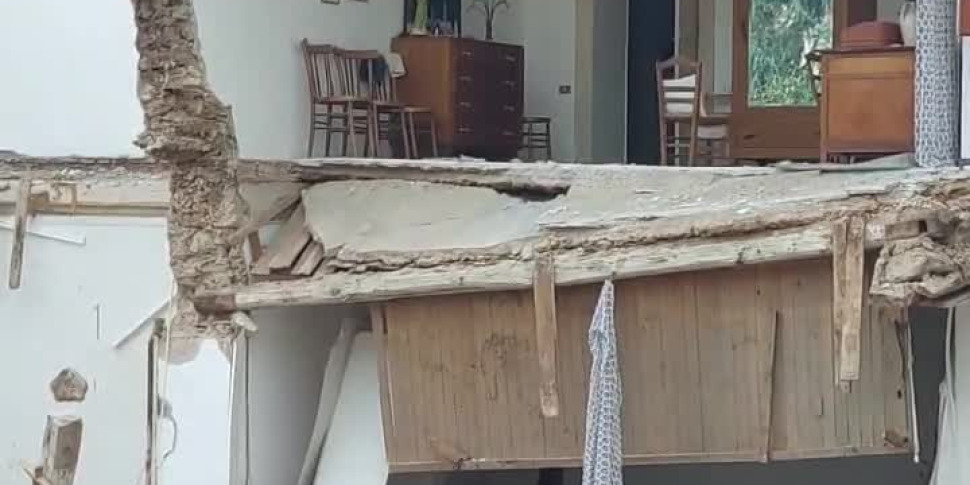 Lamezia Terme, according to collapse at the Palazzo in via Galluppi: some floors give