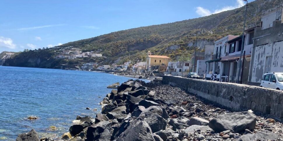Lipari, the works in defense of Acquacalda will not take off before 2026