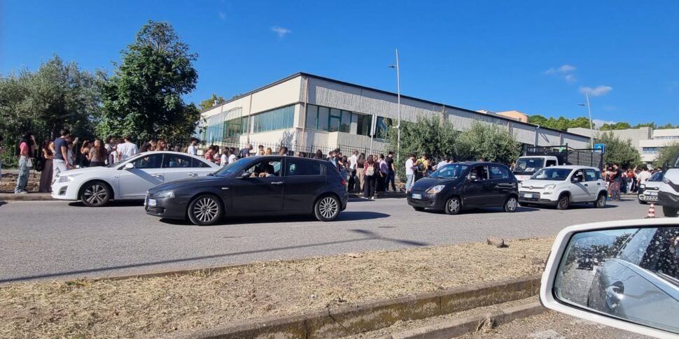 Messina, admission test to Papardo's health professions and is paralysis in the road network. Also this year!