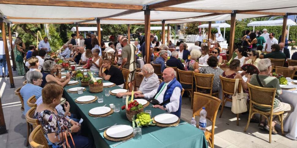 Messina celebrates tradition with "Sunday lunch"