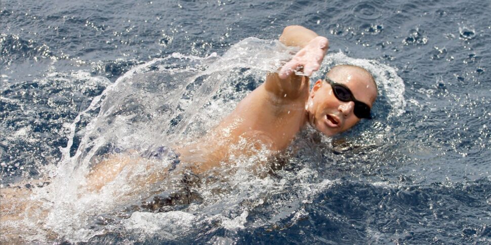 Messina, the swimming champion Walter D'Angelo will try the world record: seven consecutive crossings of the Strait