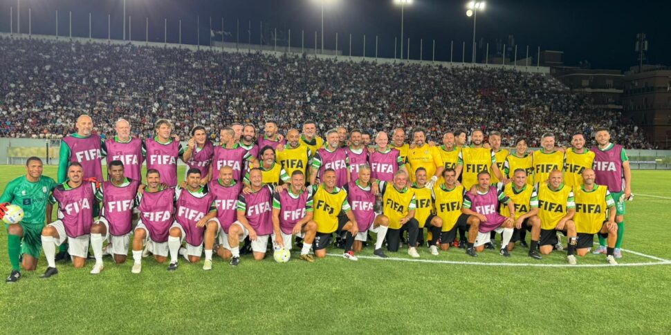 Operation nostalgia, the show begins: from Totti to Baggio to Camoranesi, Trezeguet and to the six Calabrians: show at the Granillo in Reggio
