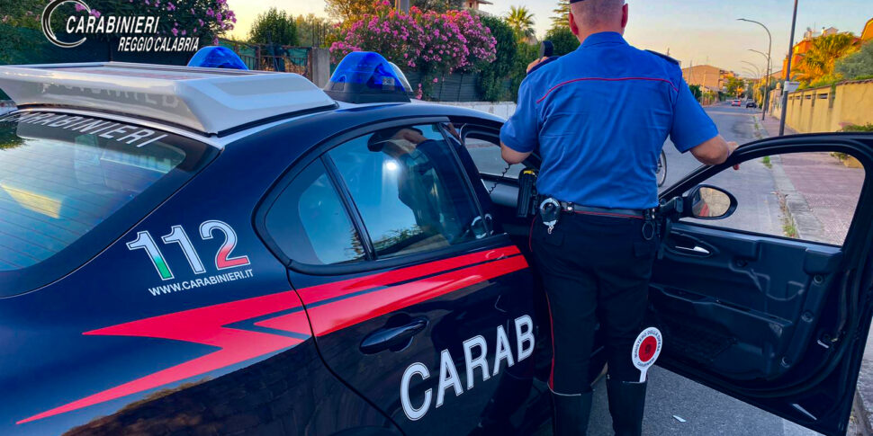 Pellaro, on the run with 16 kilos of marijuana: a man arrested