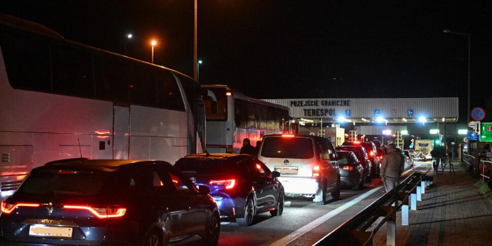 Poland invites its citizens to leave Belarus immediately