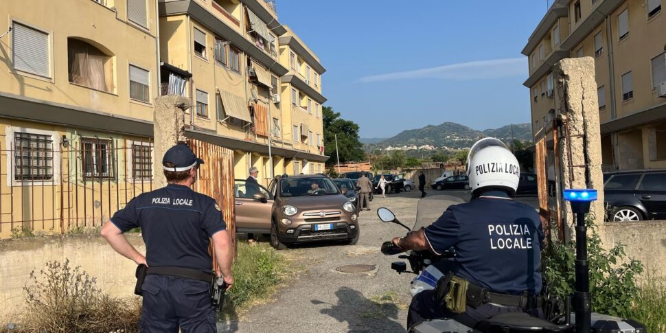 Reggio, checks in viale Europa: 9 complaints and an arrest for theft of water and energy