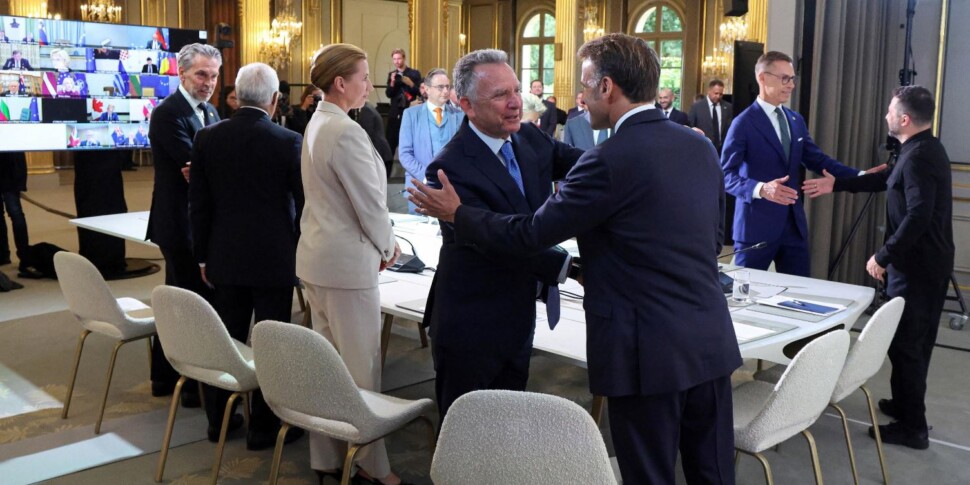 The meeting of the "willing" began in Paris, at 2 pm the meeting with Trump