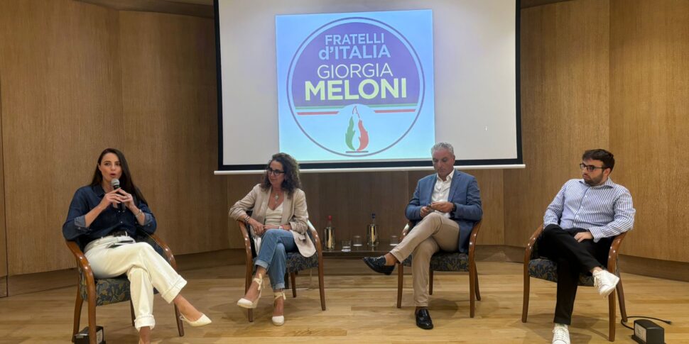 Wanda Ferro in Vibo: "I go down to the field to tell Calabria growing"