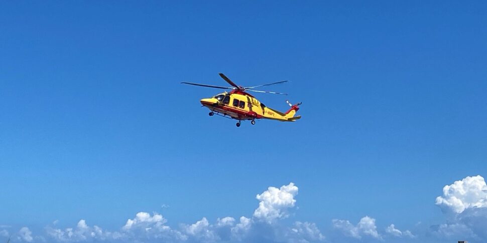 Young butcher wounds himself with a stab wound in the abdomen in the Messina area