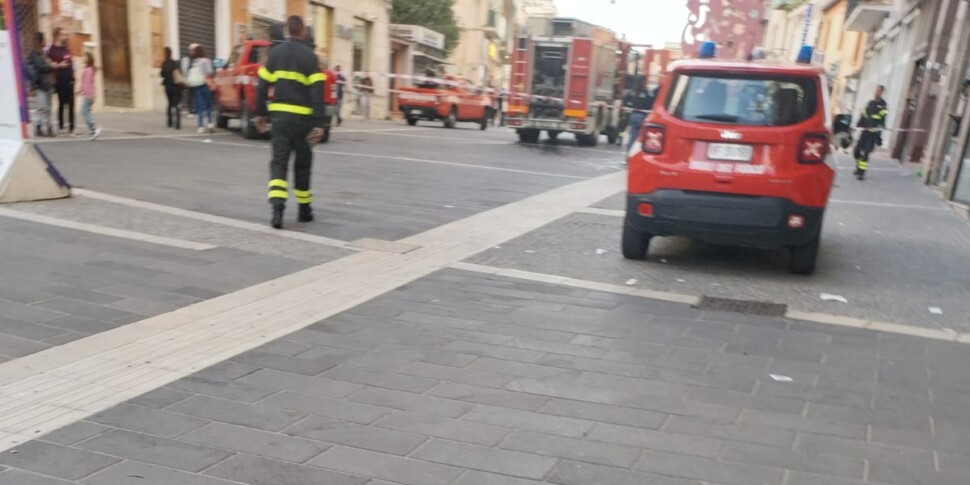 Fear in Cosenza, fire in an apartment: eleven in the emergency room. There is a hospitalized in intensive care
