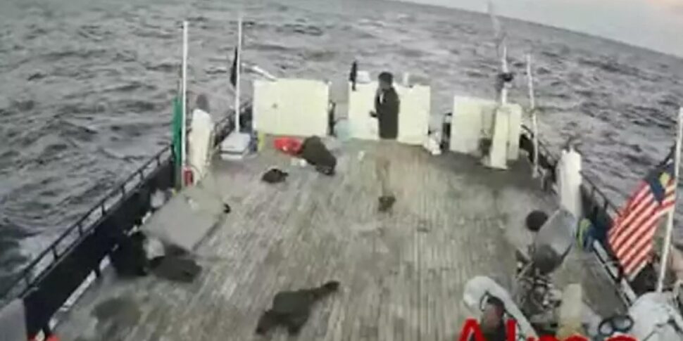 Flotilla blocked in Gaza: "Dozens of boats in front of us has arrived the alt. Started with affair". Tajani: "Italians first in Israel and then expelled"