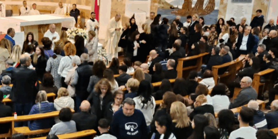 Gioia Tauro, the last farewell to little Nico: an entire city cannot rest. The bishop: “We are dazed”