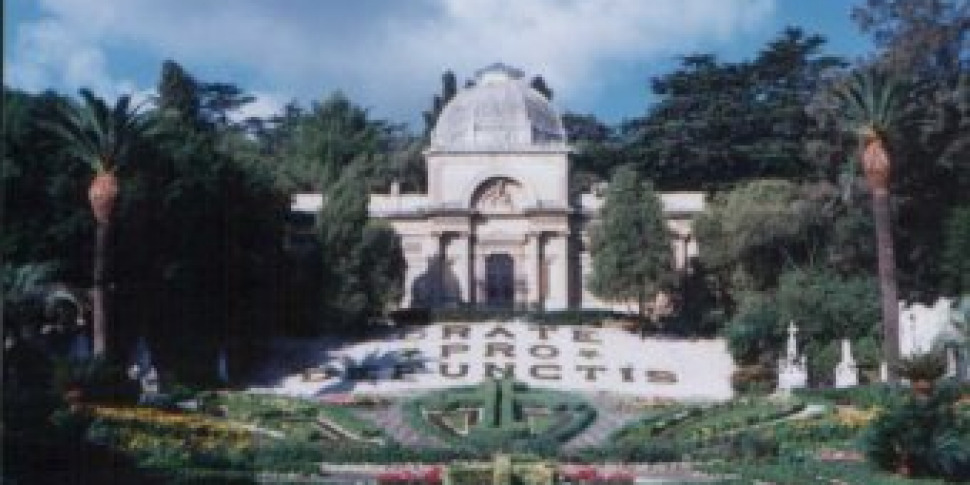 Two new minibuses delivered to the mortuary police service of the Gran Camposanto of Messina