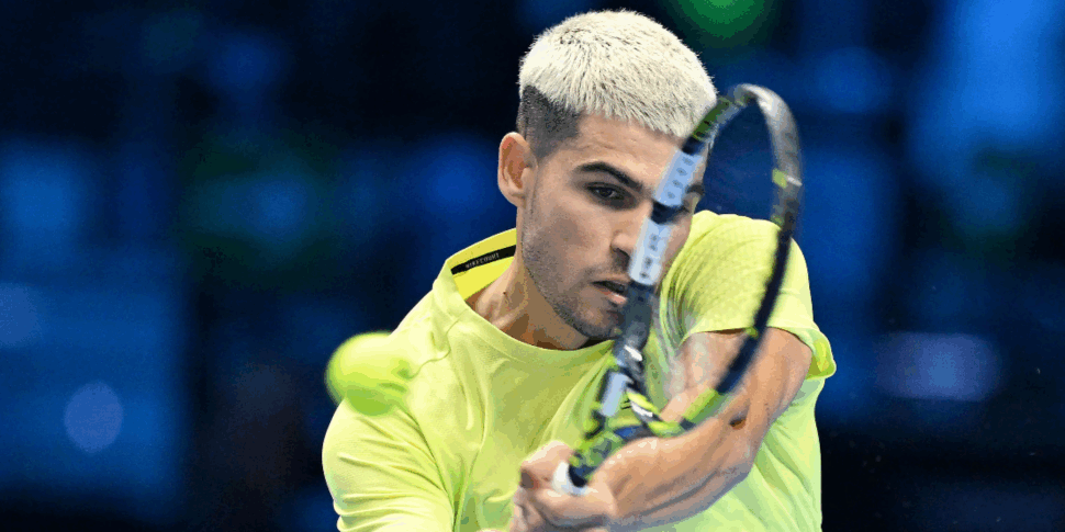 ATP Finals, starts off strong: Alcaraz suffers in the first set but then overcomes De Minaur