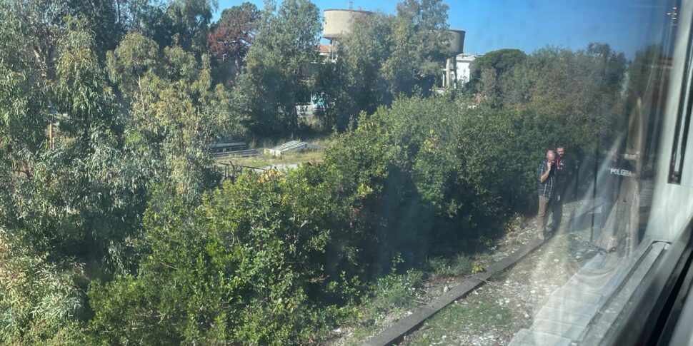 Tragedy in Praia a Mare, Frecciarossa Reggio-Venezia overwhelms a person. Railway traffic resumes