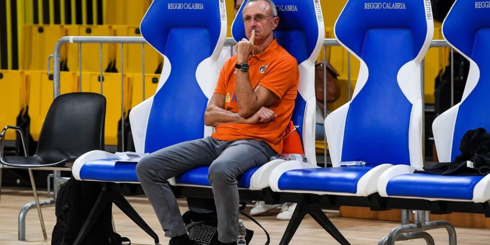 Viola basketball, chronicle of an involution: after seven days it's a black crisis