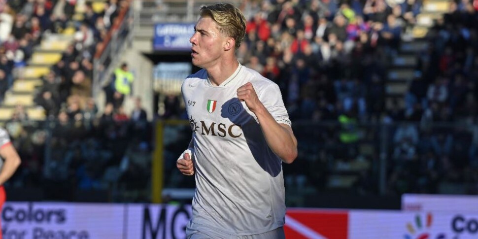 Hojlund dominant, Napoli knocks out Cremonese and remains in Milan's wake