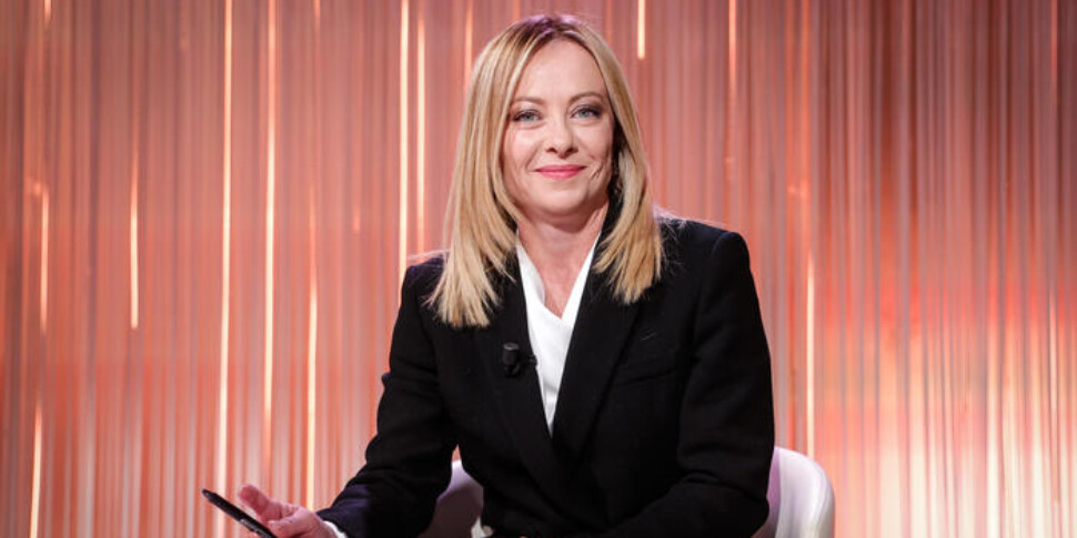 Giorgia Meloni of struggle and government. Politics in the beautiful country in constant electoral campaign