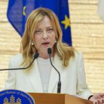 Giorgia Meloni does not close the Italian presence in Greenland, but "with NATO"