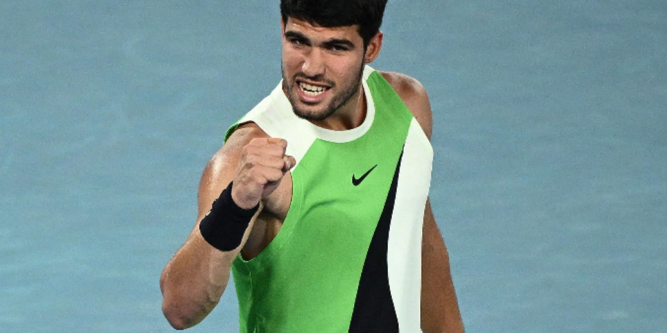 Australian Open, Alcaraz travels fast: 3-0 against De Minaur, in the semi-final he will find Zverev